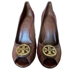 ⭐️NWT⭐️Tory Burch Aurelia-Glossy Distressed Shoe